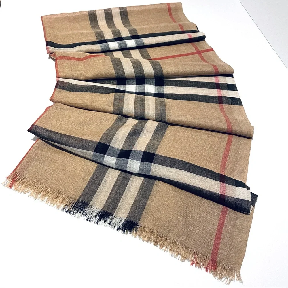 BURBERRY LONDON GIANT CHECK WOOL & SILK SCARF / WRAP / STOLE - Picture 4 of 9